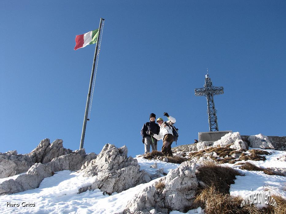 22 La grande croce di vetta.jpg